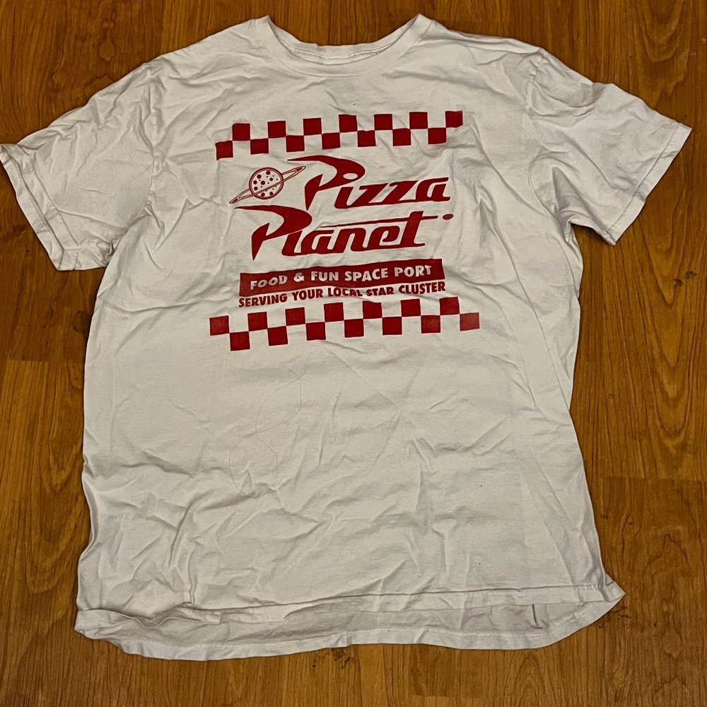White Pizza Planet graphic tee